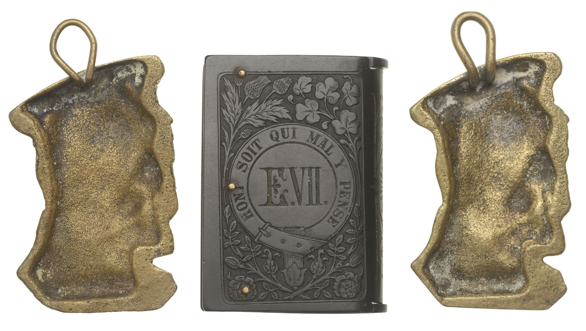 A Bakelite match safe, with bust of Edward VII on front and garter on back, 51 x 36 x 12mm;... - Bild 2 aus 2