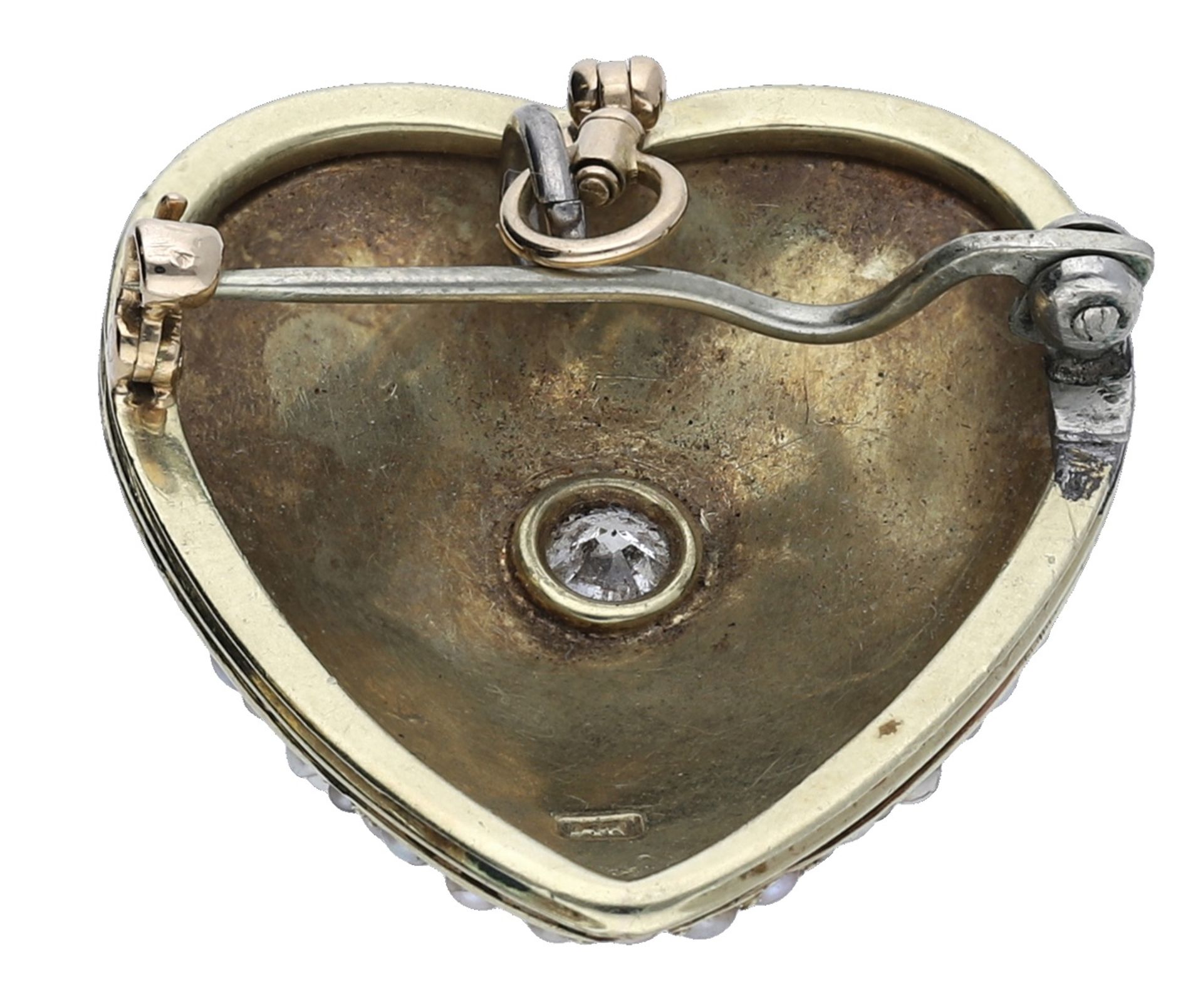 A diamond and seed pearl heart brooch / pendant, set with an old brilliant-cut diamond in a... - Image 3 of 4