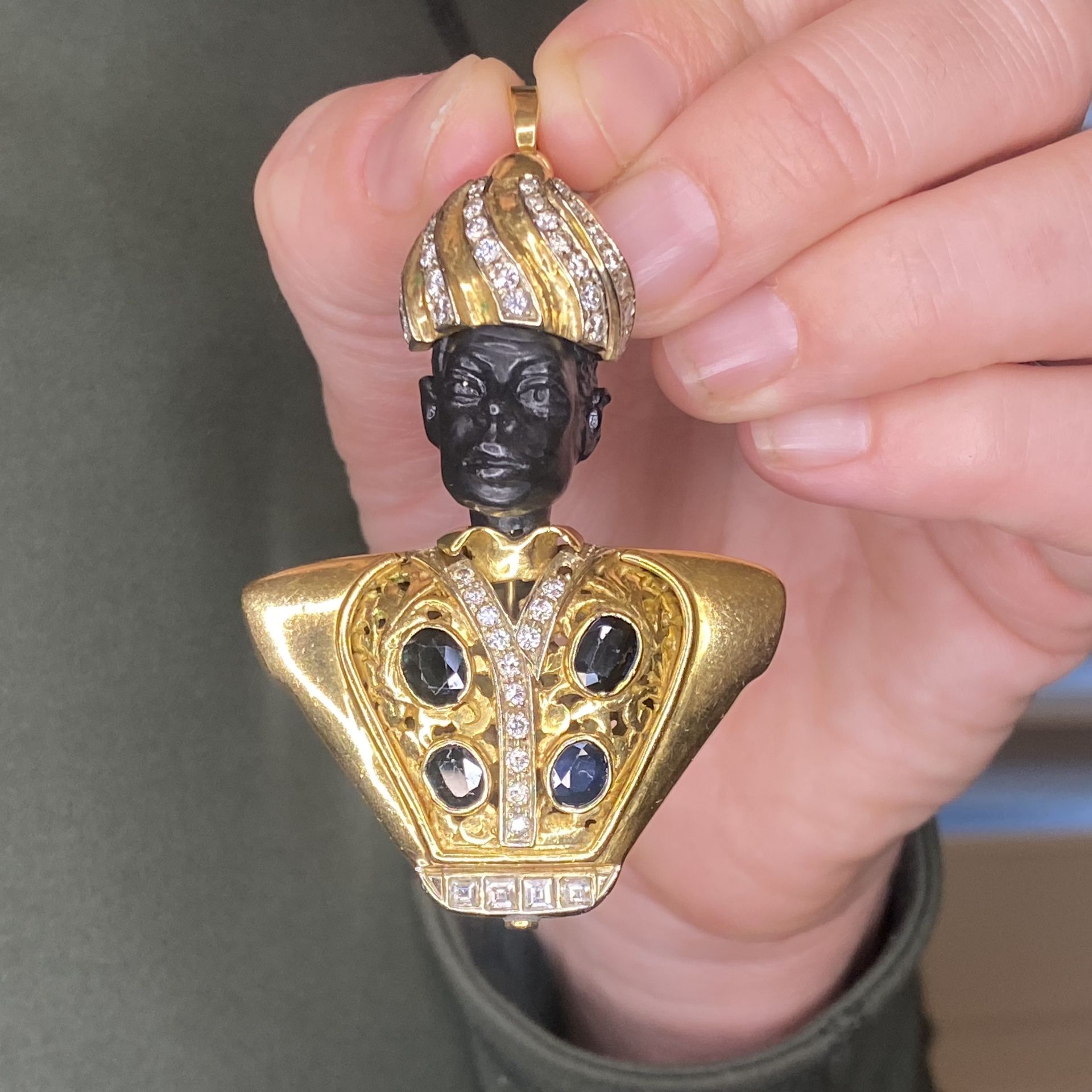 A gem-set brooch/pendant by Franconeri & Co., circa 1960, the 'blackamoor' bust with carved... - Image 3 of 3