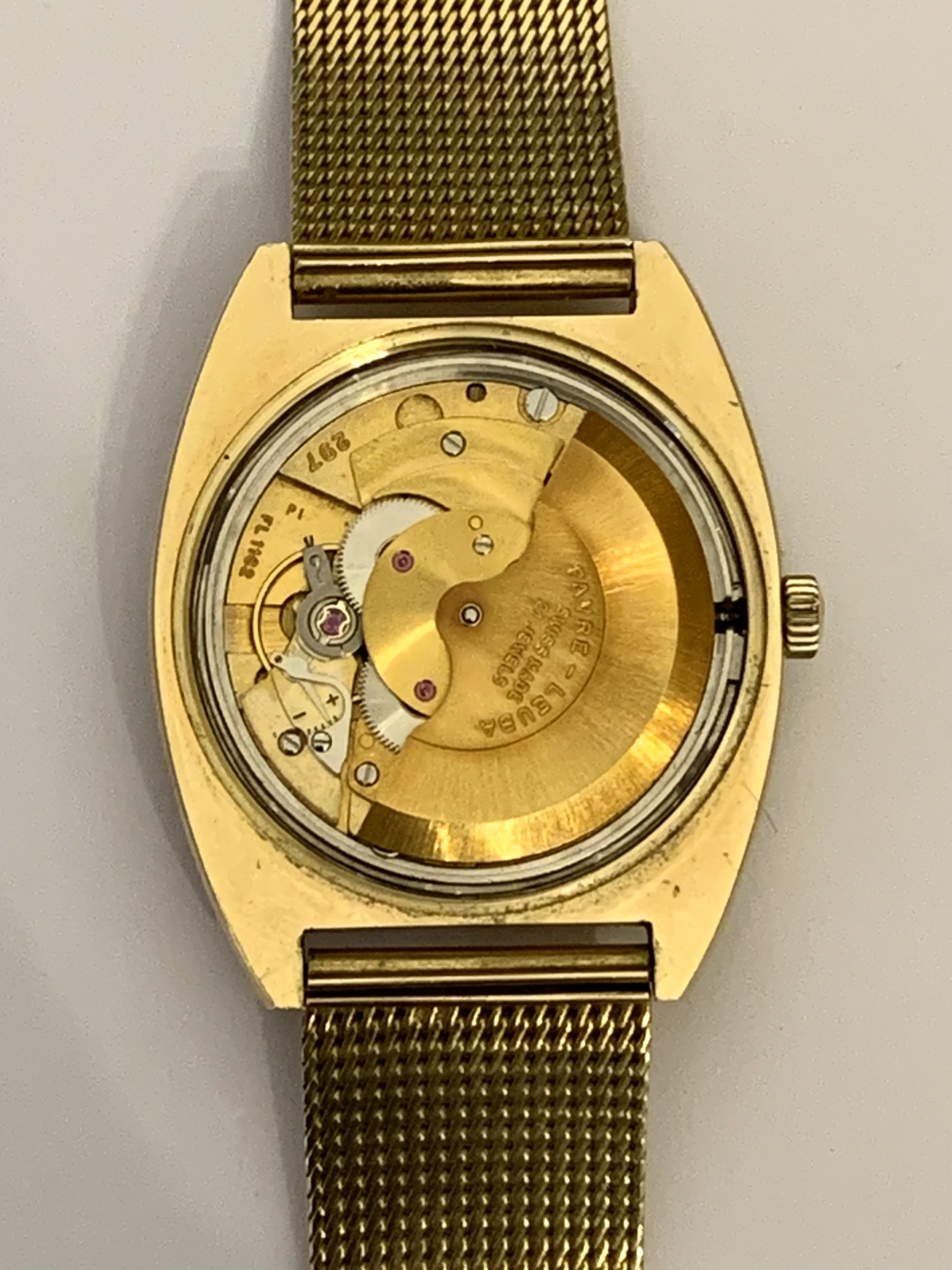 Favre-Leuba. A gold automatic tonneau-form wristwatch with date, Ref. 36507, Chronometer 360... - Image 4 of 4