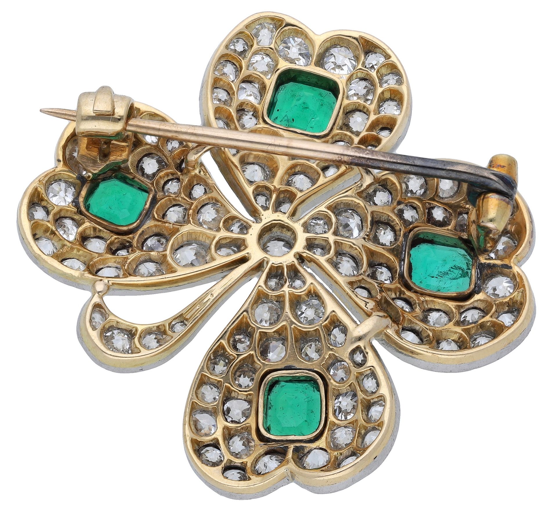 An emerald and diamond brooch, the early 20th century jewel designed as a four-leaf clover,... - Image 2 of 3