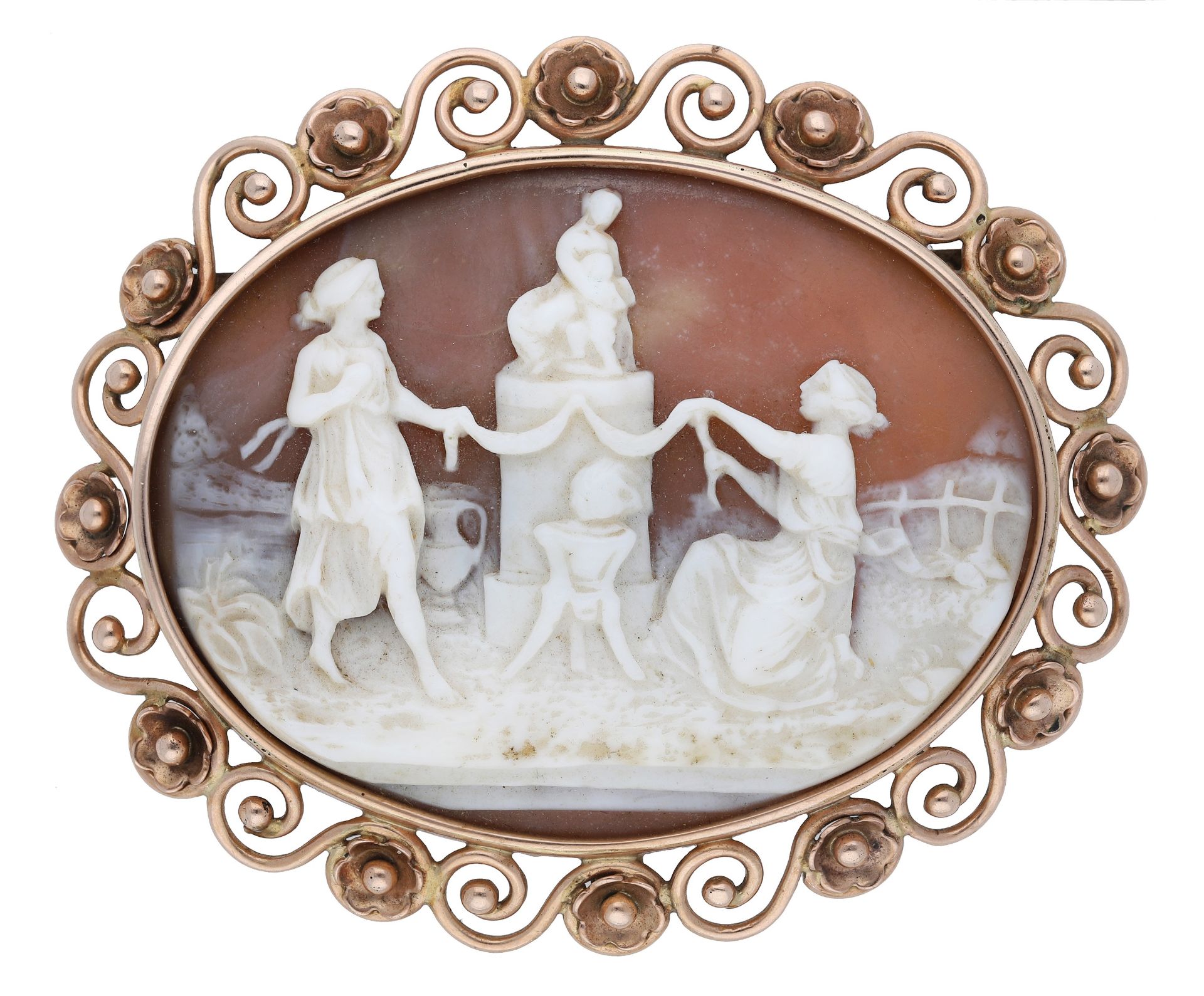 A late 19th/early 20th century shell cameo brooch/pendant, the oval cameo carved to depict v...