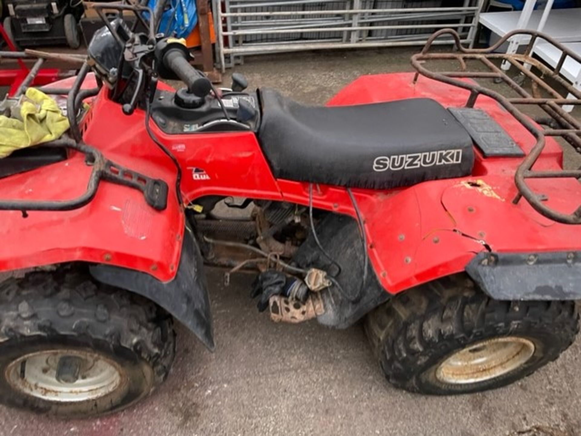 Suzuki quad 4wd 250 I think this is a non runner but it’s all complete electrics