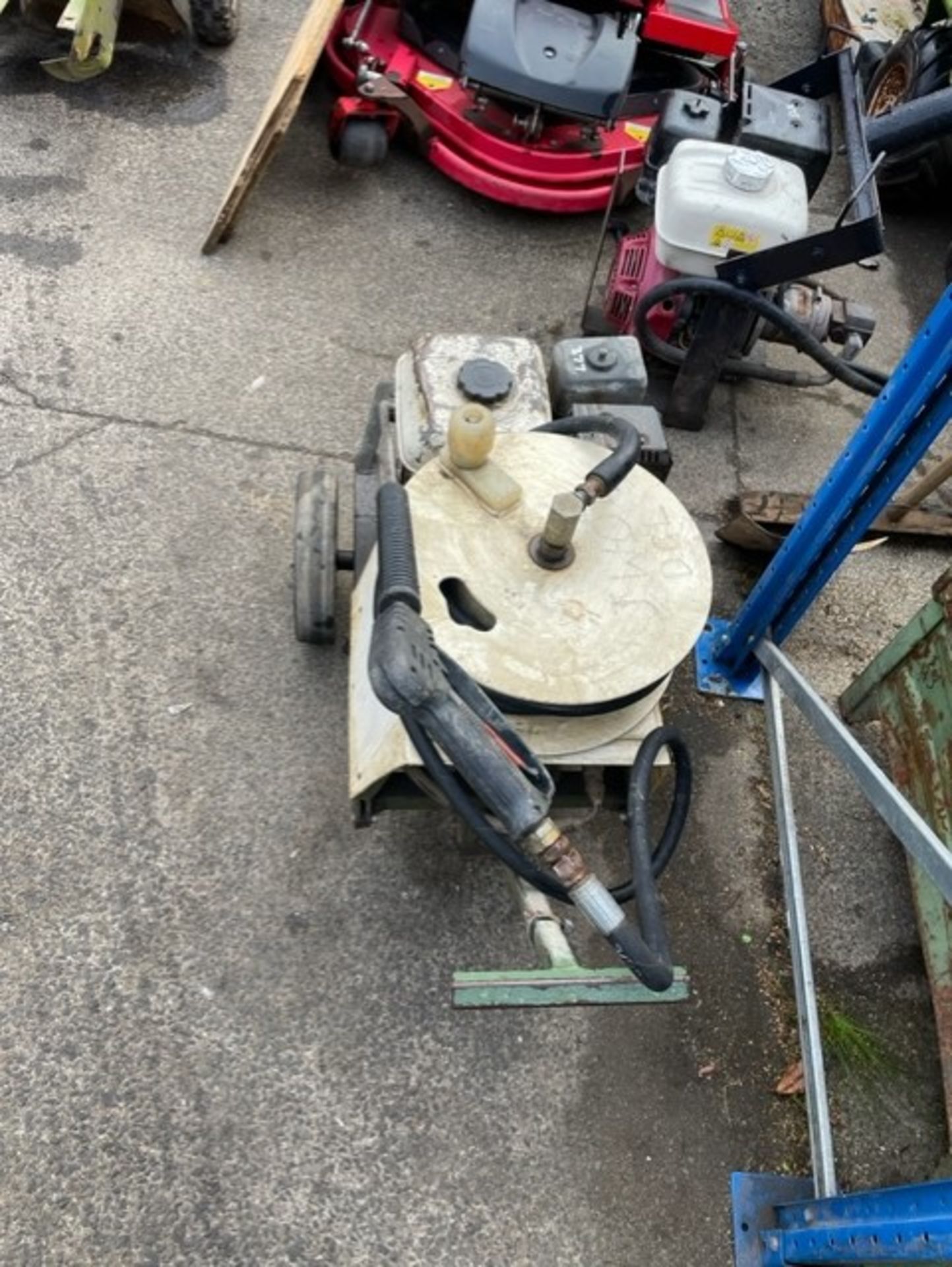 Jet wash petrol with a Honda gx 160 engine all together does as it should