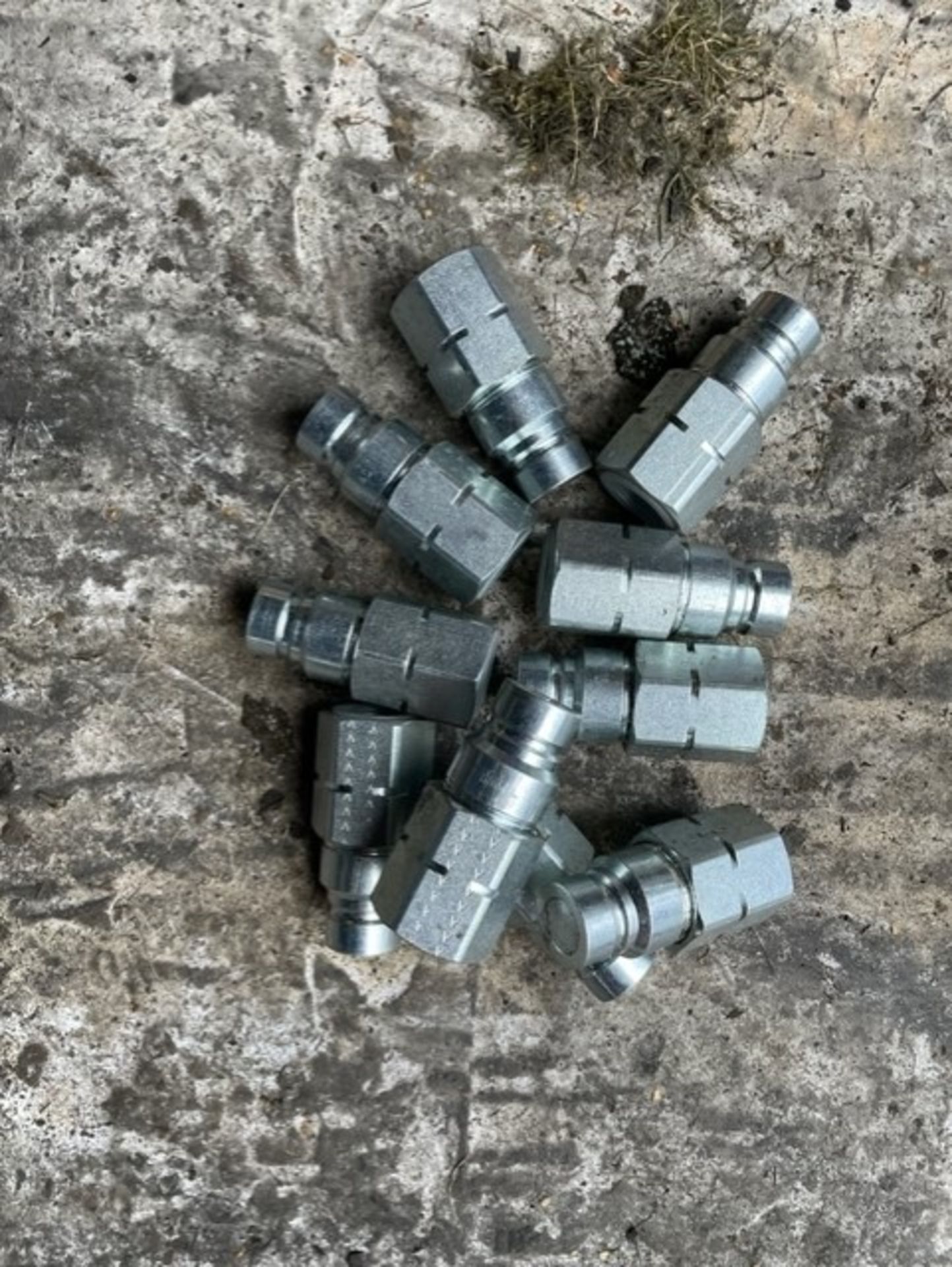 10 number couplings all brand new screw on male ends