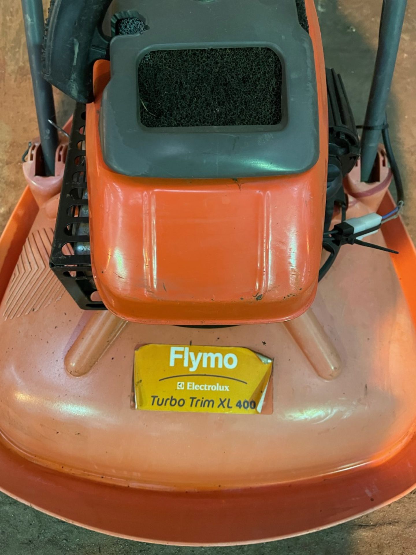 Flynn turbo trim XL400 petrol powered mower - Image 2 of 2