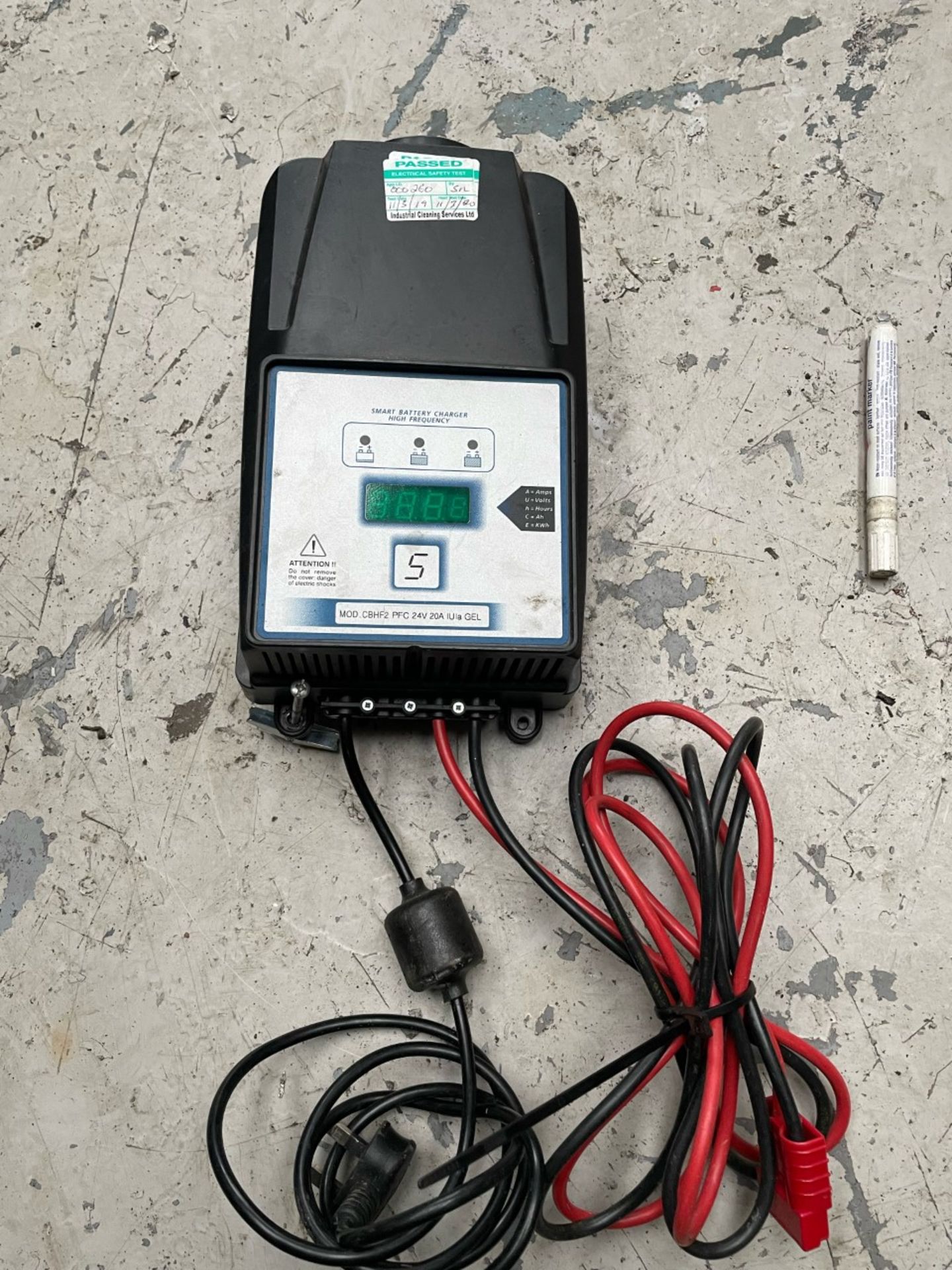 Smart battery charger high frequency