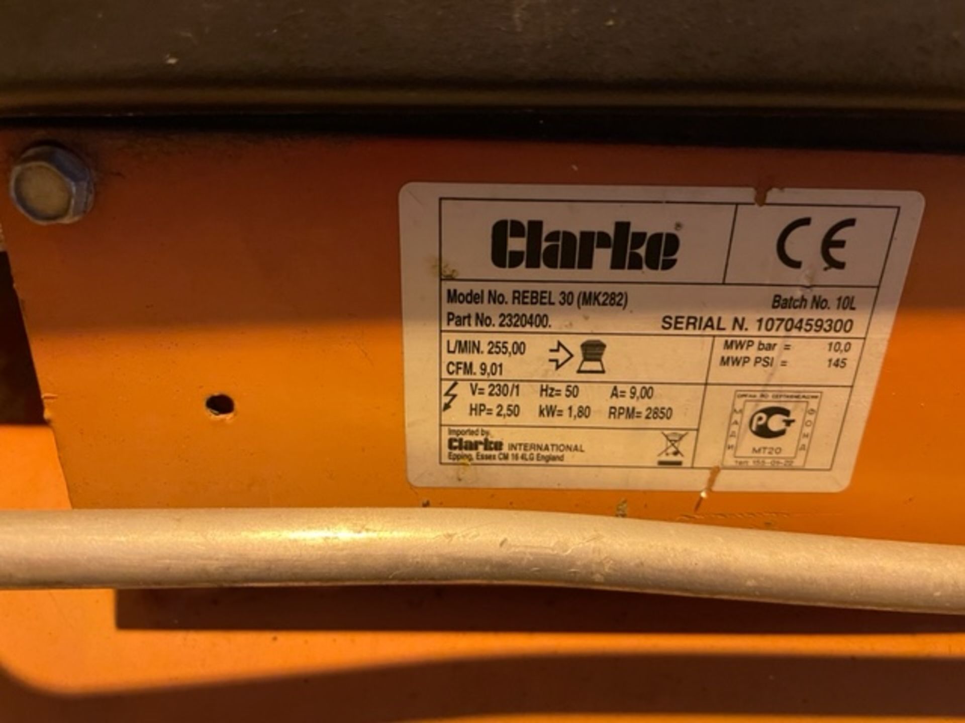 Clarke mini compressor - Image 2 of 3