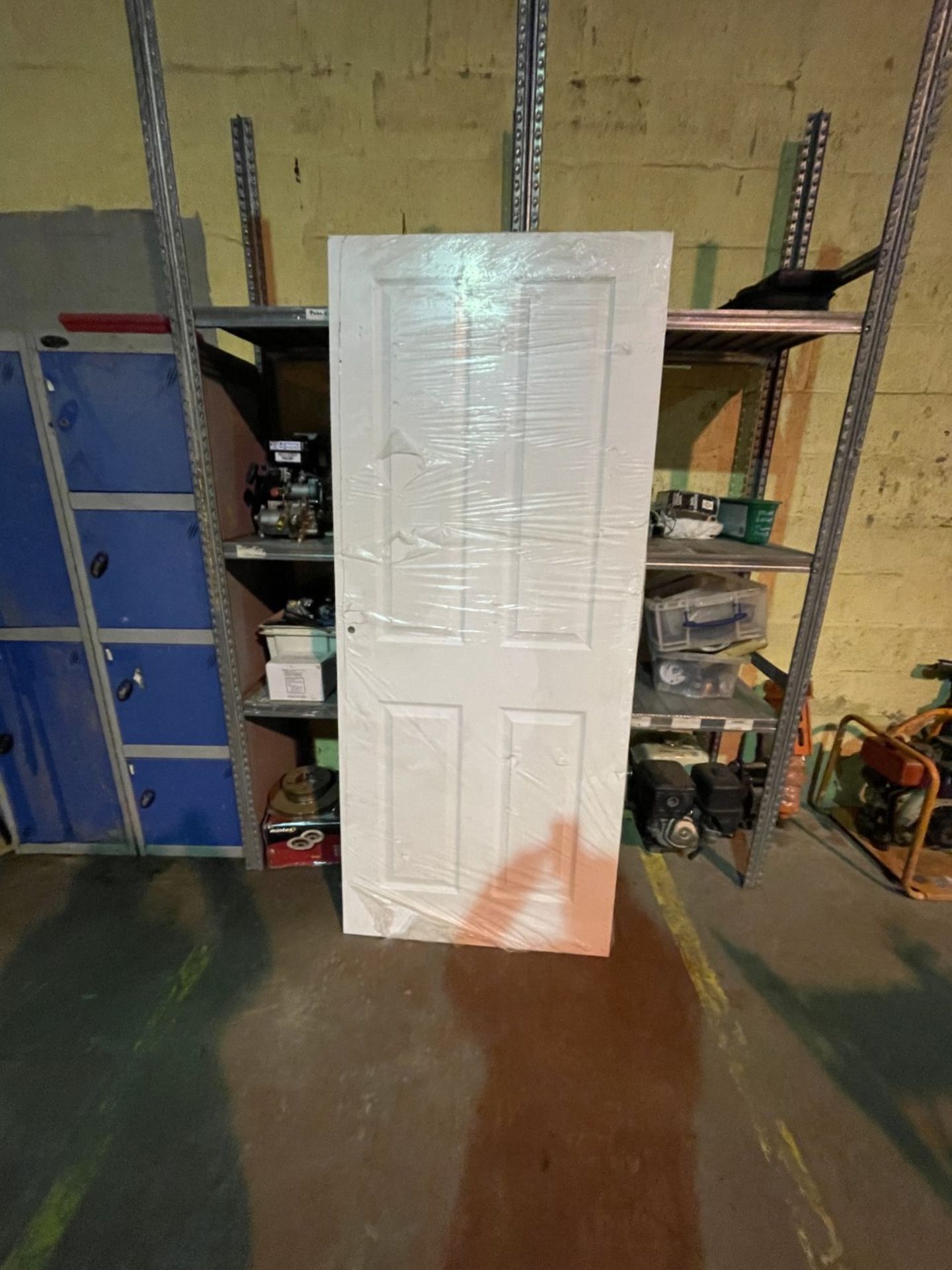 1x new internal fire door. 838mm x 1981mm x44mm