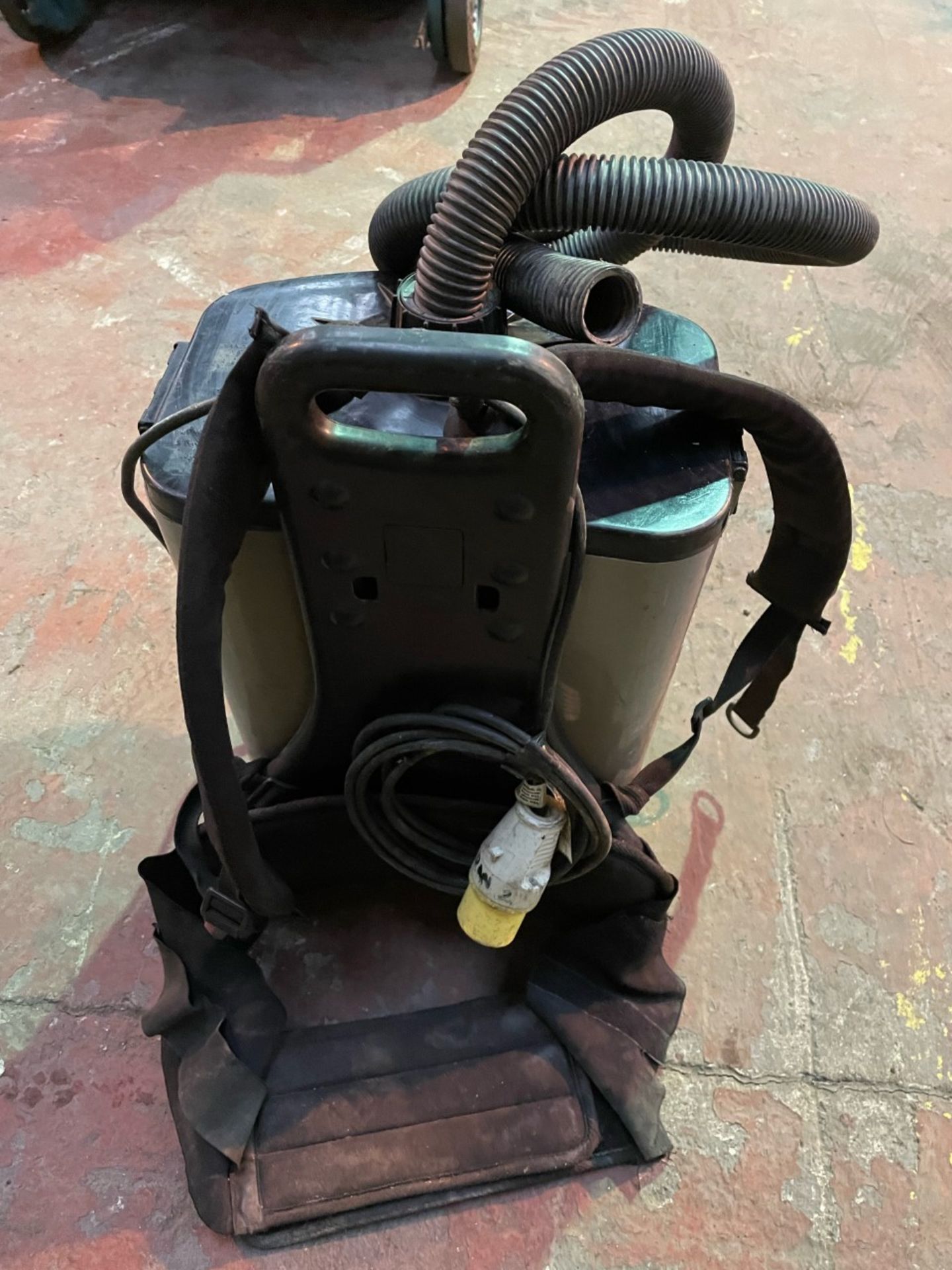 Numatic RSV200 industrial backpack 110v vacuum cleaner - Image 2 of 3