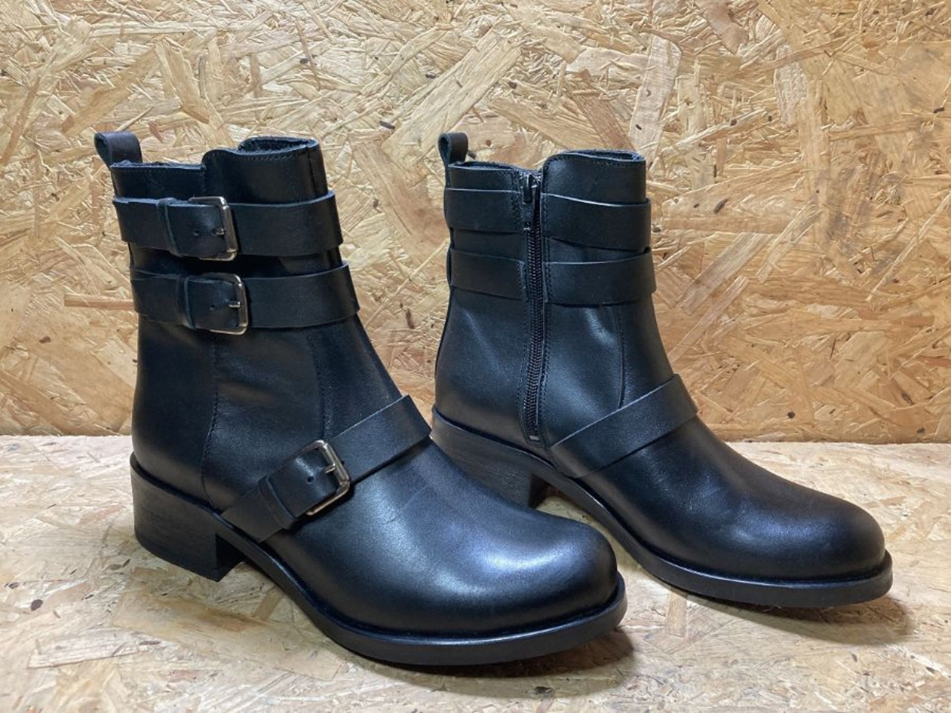 1 X LA REDOUTE COLLECTIONS LEATHER BIKER ANKLE BOOTS WITH TRIPLE STRAP / SIZE: 37 EU / RRP £99.