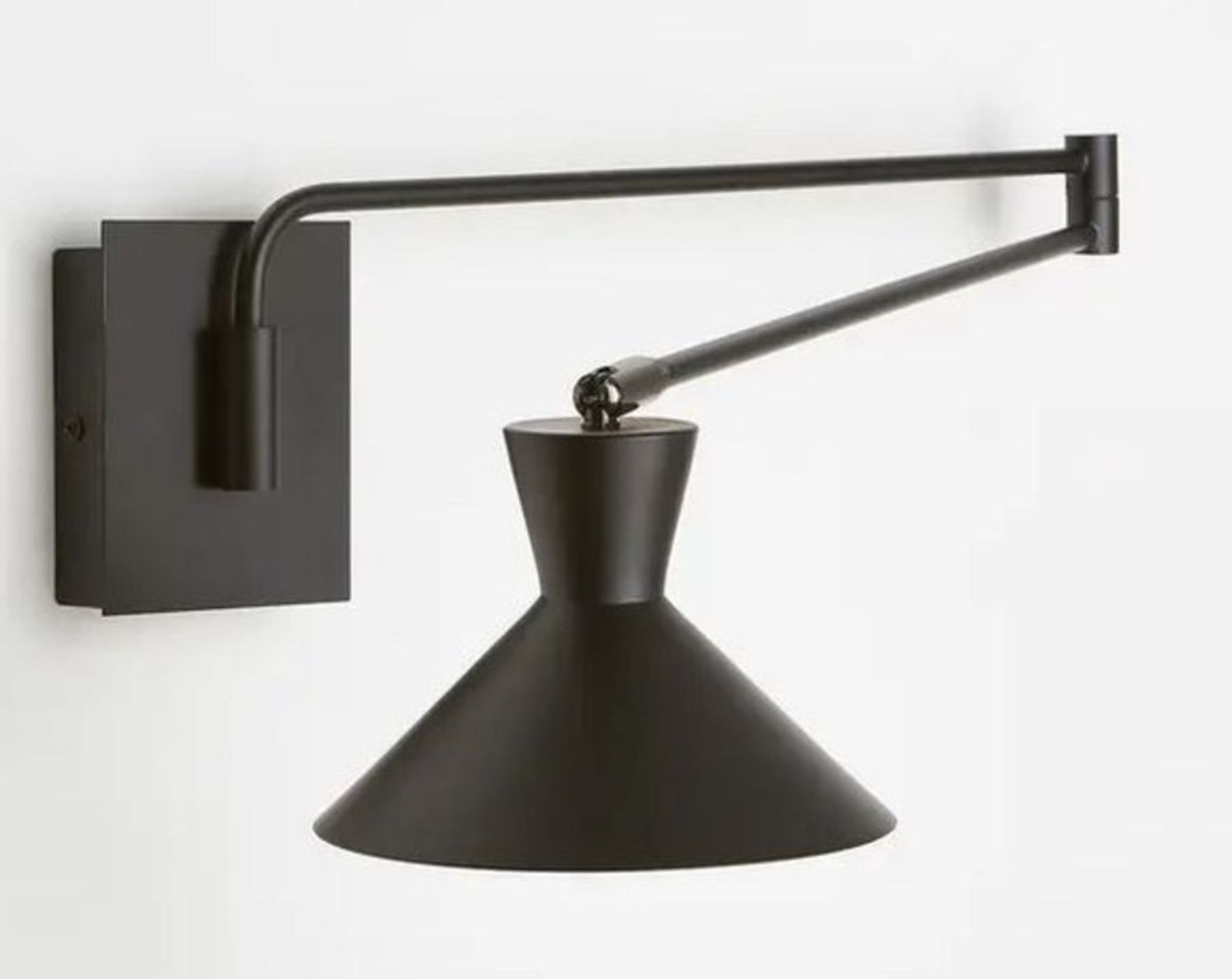 VOLTIGE CONTEMPORARY ARTICULATED WALL LIGHT IN METAL / RRP £160.00 / CUSTOMER RETURN. GRADE A