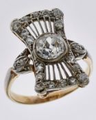 Schleifenförmiger Diamant-Ring um 1900