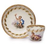 Tasse mit UT "Putti", wohl Wien um 1800.