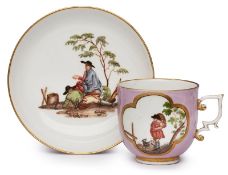 Tasse mit UT "Bauernszenen", Meissen um 1740.