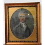AN EARLY 19th CENTURY PORTRAIT OIL PAINTING ON CANVAS OF GENTLEMAN, 65 x 50 cm