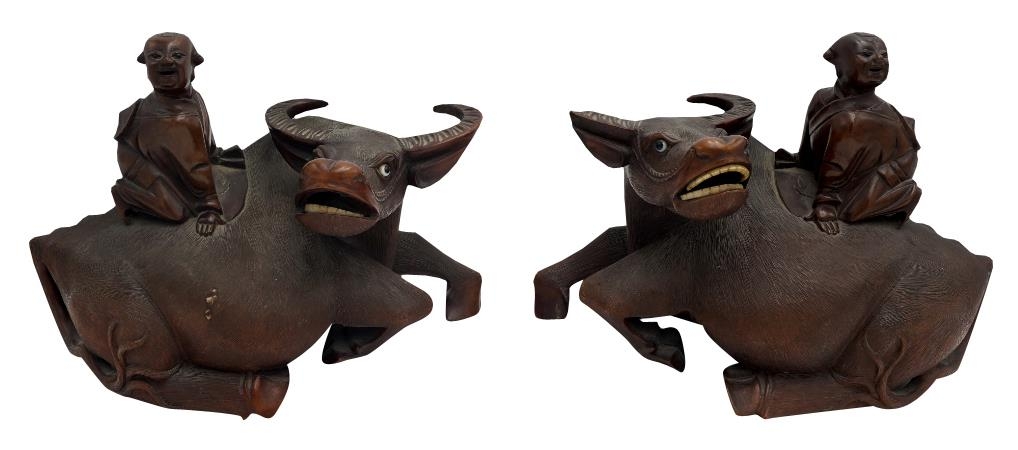 PAIR OF CHINESE CARVED HARDWOOD 'BOY AND BUFFALO' GROUPS QING DYNASTY, 19TH CENTURY the opposing - Image 5 of 5