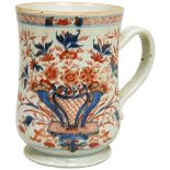 CHINESE EXPORT IMARI PALETTE TANKARD QING DYNASTY, 18TH CENTURY the baluster sides decorated