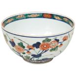 CHINESE FAMILLE VERTE BOWL KANGXI PERIOD (1662-1722) the exterior brightly decorated with