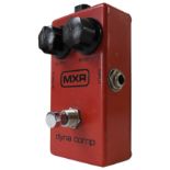 A VINTAGE MXR DYNA COMP COMPRESSOR GUITAR PEDAL with external power input. Gigged and studio used,