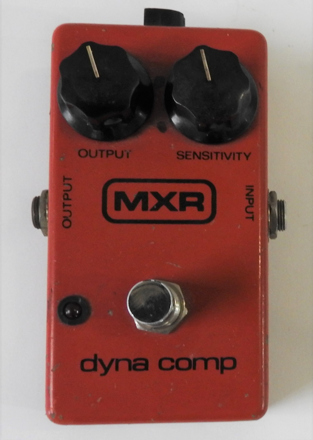 A VINTAGE MXR DYNA COMP COMPRESSOR GUITAR PEDAL with external power input. Gigged and studio used, - Image 2 of 6