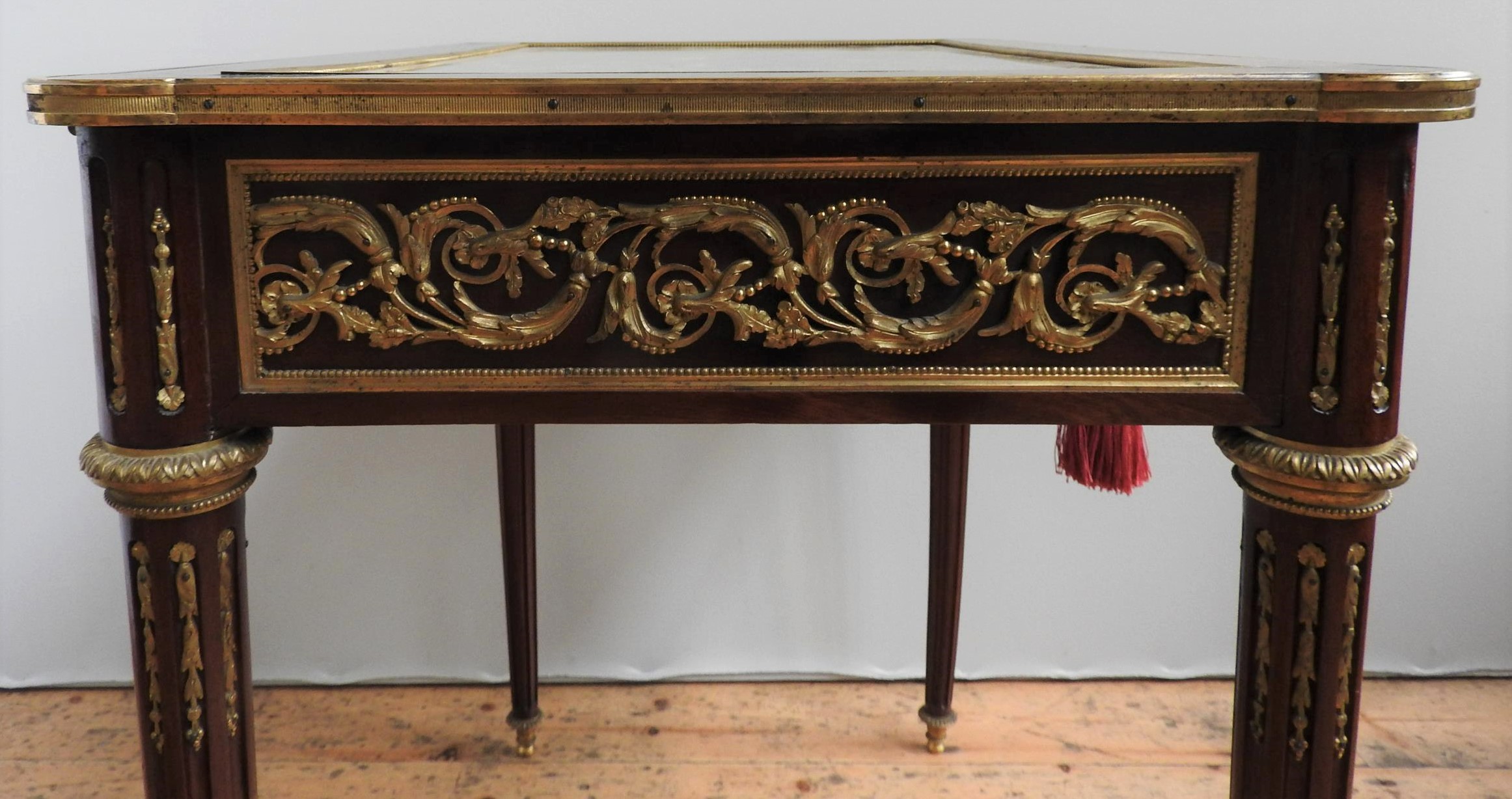 A LATE 19TH CENTURY LOUIS XI STYLE BIJOUTERIE TABLE, in the manner of Francois Linke, the glazed - Image 5 of 5