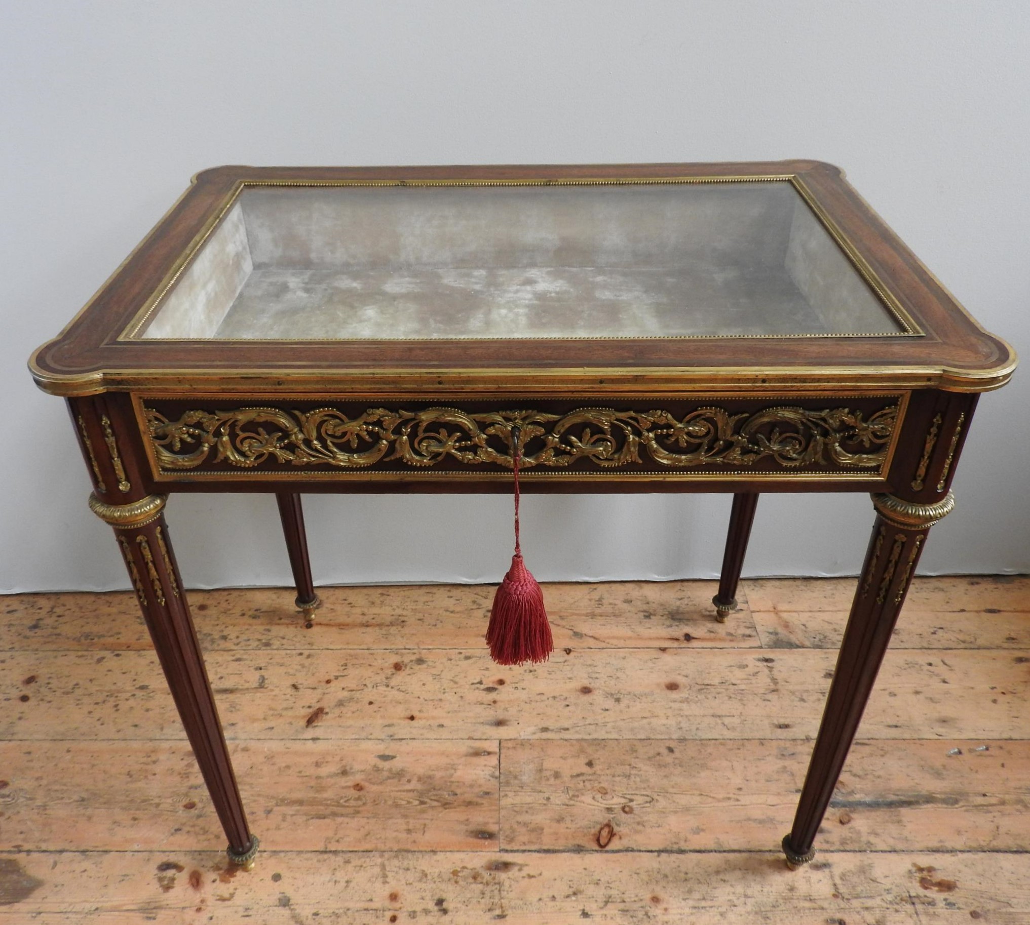 A LATE 19TH CENTURY LOUIS XI STYLE BIJOUTERIE TABLE, in the manner of Francois Linke, the glazed - Image 3 of 5