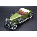 1:12 1930 CADILLAC V16 ROADSTER BY DANBURY Made up of more than 1300 die-cast, rolled-steel,
