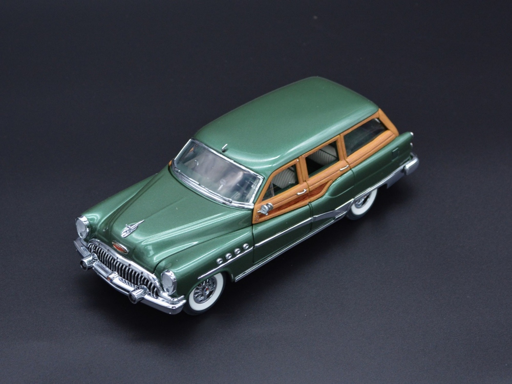 1:24 1953 BUICK ESTATE WAGON BY DANBURY MINT 300 different quality components and very detailed with