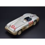 1:18 MODEL OF 1955 MERCEDES 300SLR BY MAISTO Representing the Mille Miglia car #722 as driven by Sir