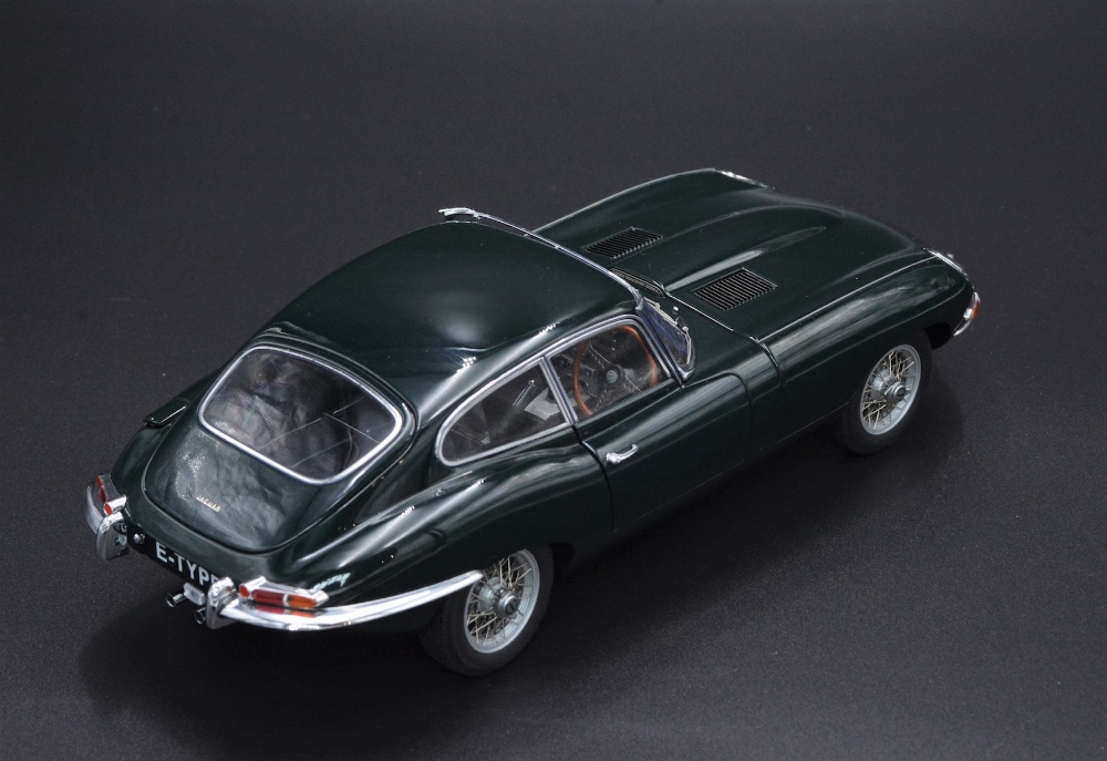 1:18 JAGUAR E-TYPE SERIES I FIXED HEAD COUPE BY AUTOART A highly detailed and good quality model - Image 2 of 2
