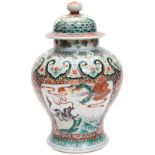 LARGE FAMILLE VERTE COVERED JAR QING DYNASTY, 19TH CENTURY the baluster sides painted with panels