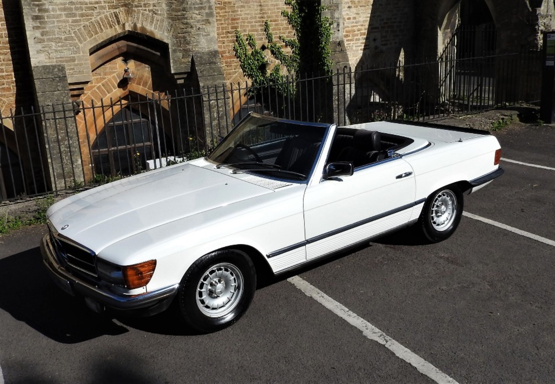 1984 MERCEDES-BENZ 500SL