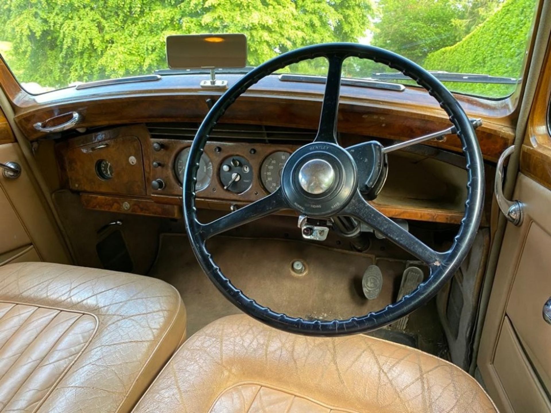 1953 BENTLEY R-TYPE SALOON - Image 7 of 14