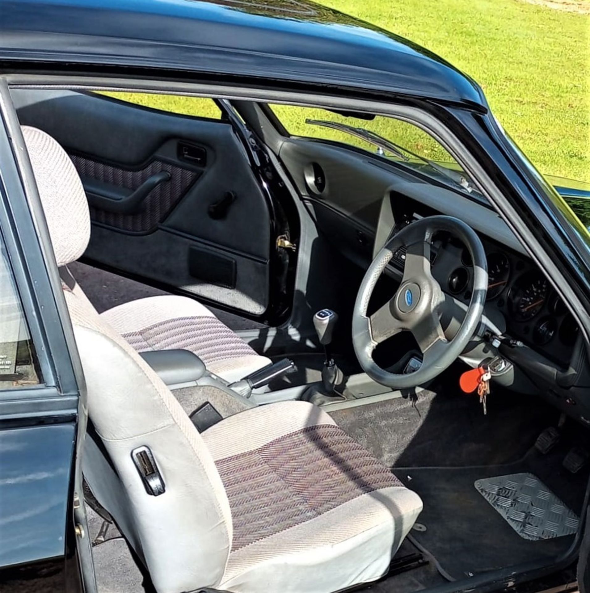 1986 FORD CAPRI 2.0 LASER - Image 9 of 15