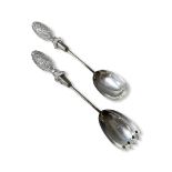 A PAIR OF SILVER AND GLASS SALAD SERVERS, Chester 1902, and three Georgian silver Dublin teaspoons