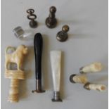 AN ASSORTMENT OF LETTER SEALS, including four bone handled seals, French glass seal and five others,