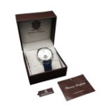 A THOMAS TOMPION GENT'S AUTOMATIC WRIST WATCH, in a water resistant stainless steel case with a blue