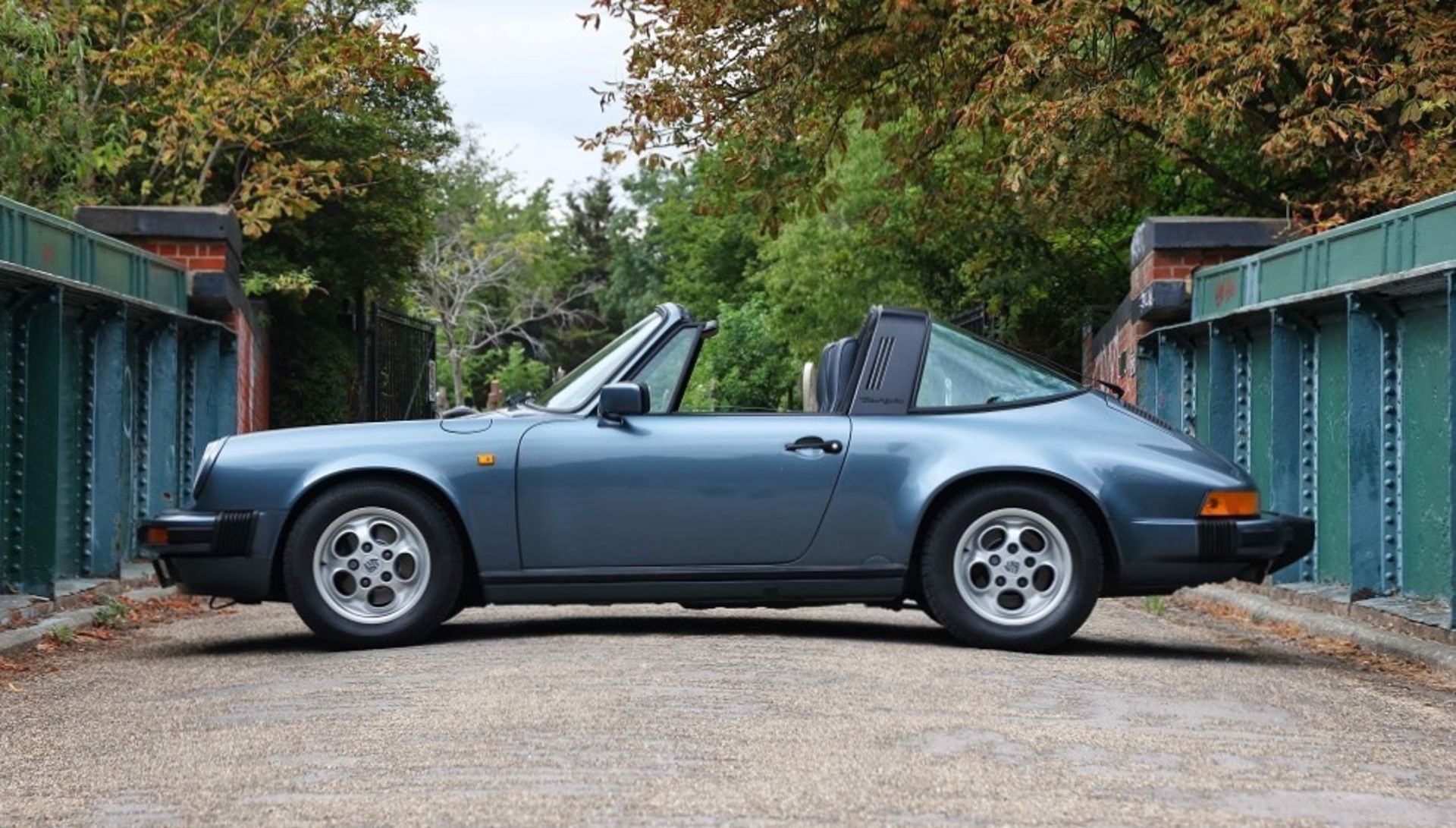 1987 PORSCHE 911 3.2 TARGA Registration Number: D306 GYE          Chassis Number: WPOZZZ91ZHS140584 - Image 7 of 34