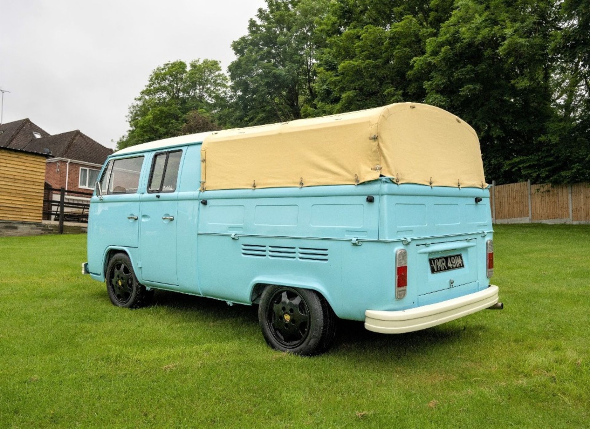 1974 VOLKSWAGEN TYPE 2 DOUBLE-CAB PICKUP Registration Number: VMR 491M Chassis Number: 2642-126- - Image 7 of 20