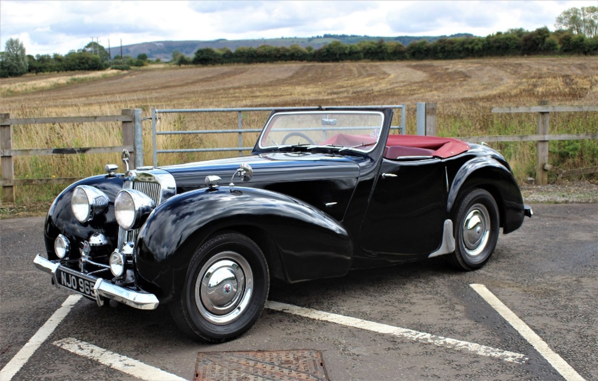 1946 TRIUMPH ROADSTER Registration Number: NJO 765 Chassis Number: TRA 1283 Recorded Mileage: 6, - Image 2 of 15