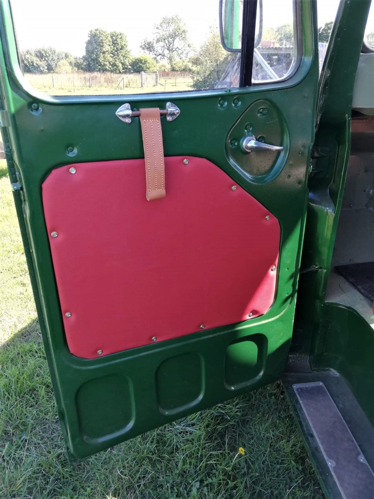 1953 MORRIS LC5 PICKUP TRUCK   Registration Number: KCA 68  Chassis Number: LC531947  Recorded - Image 10 of 15