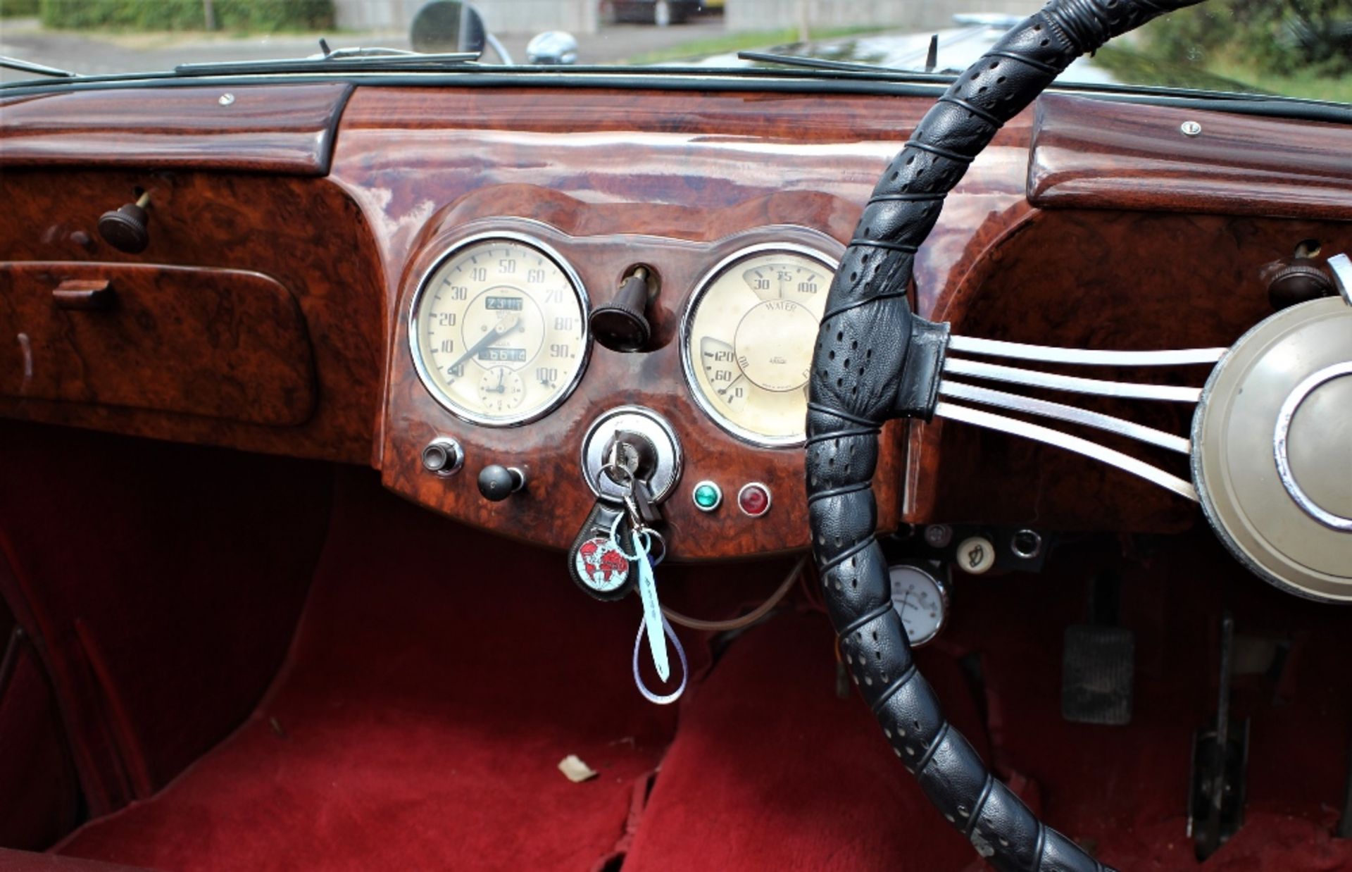 1946 TRIUMPH ROADSTER Registration Number: NJO 765 Chassis Number: TRA 1283 Recorded Mileage: 6, - Image 11 of 15