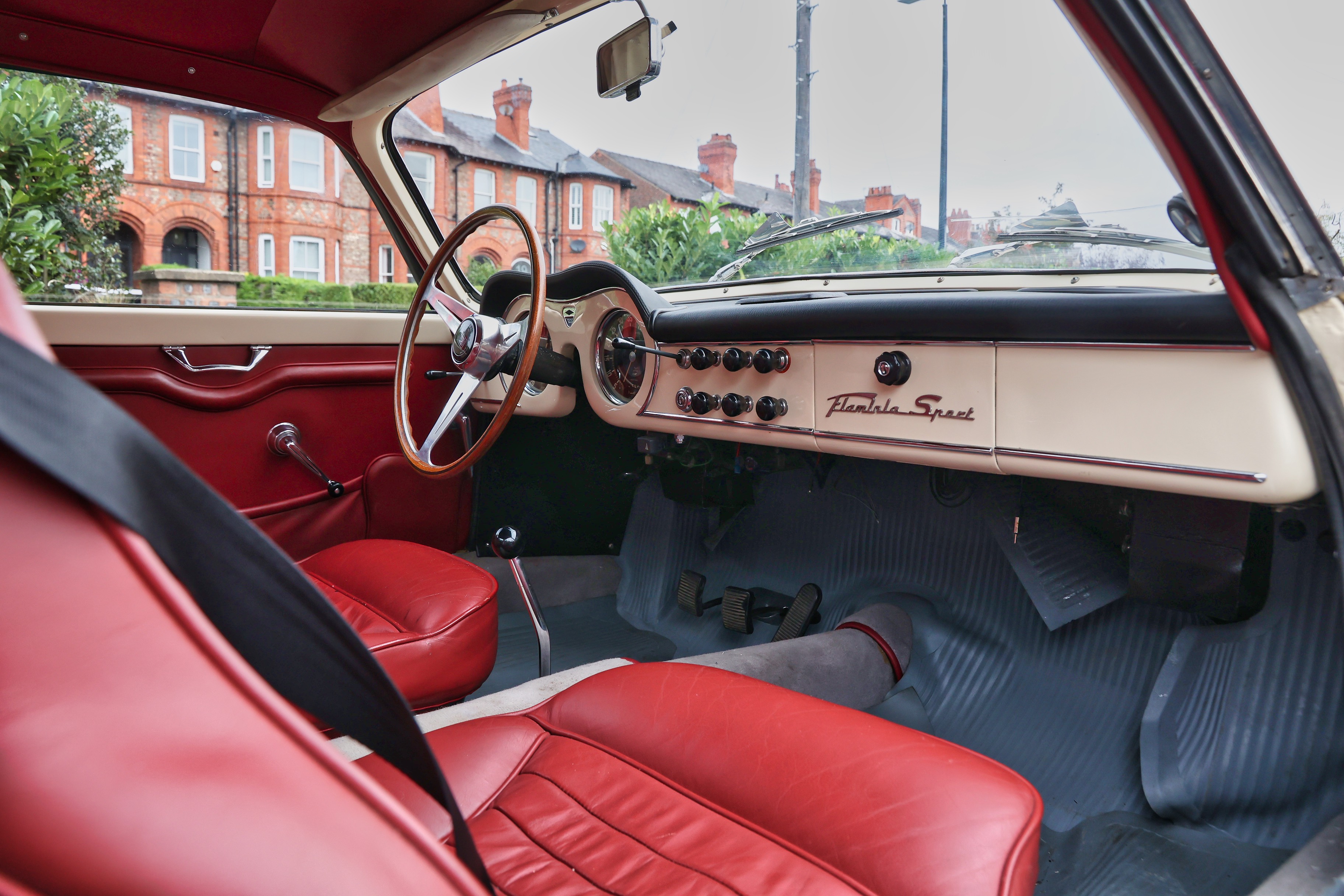 1962 LANCIA FLAMINIA SPORT 3C 2.5-LITRE COUPÉ Registration Number: 463 UXV Chassis Numb - Image 12 of 21