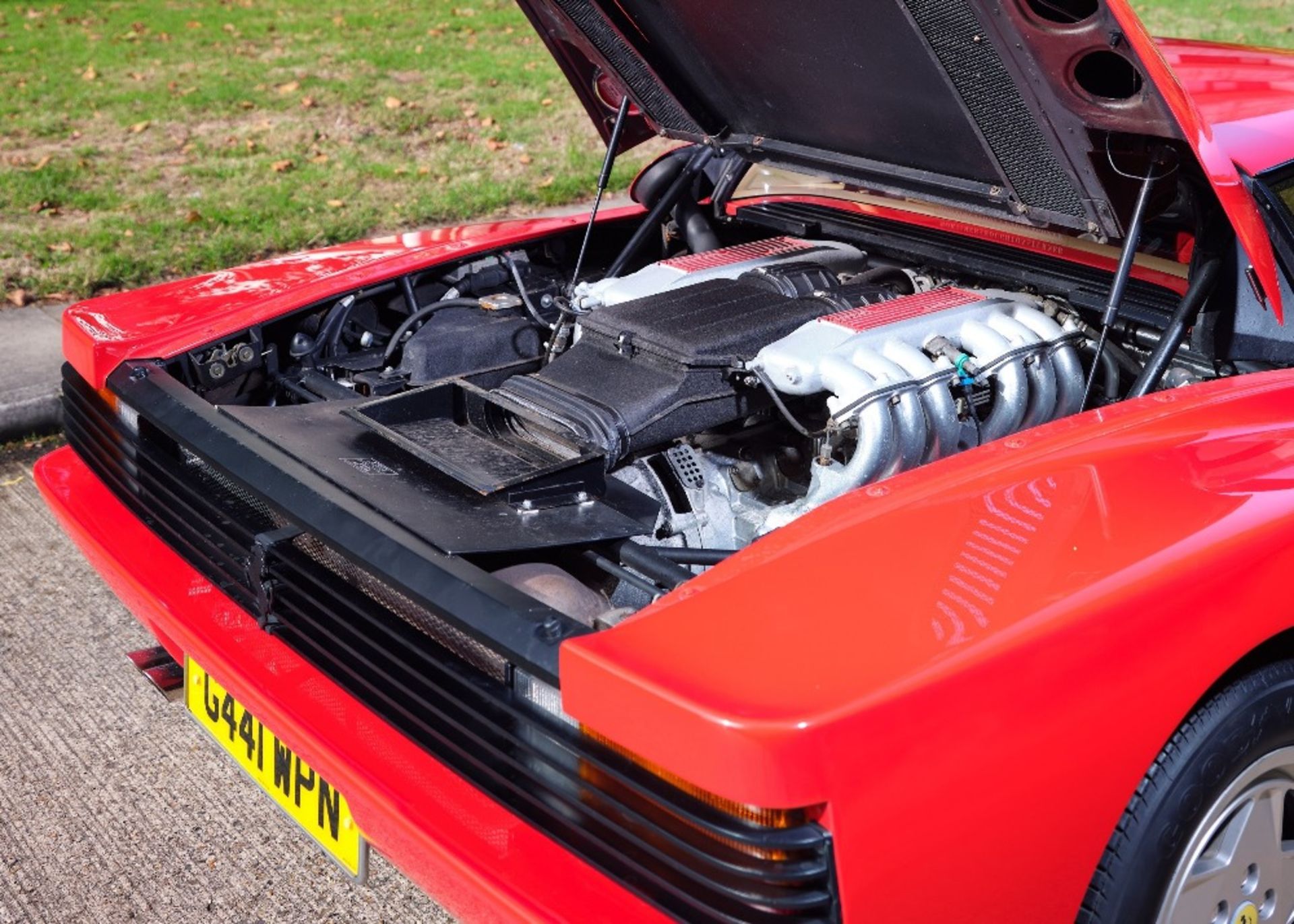 1989 FERRARI TESTAROSSA Registration Number: G441 WPN Chassis Number: ZFFAA17C000082817 Recorded - Image 10 of 59