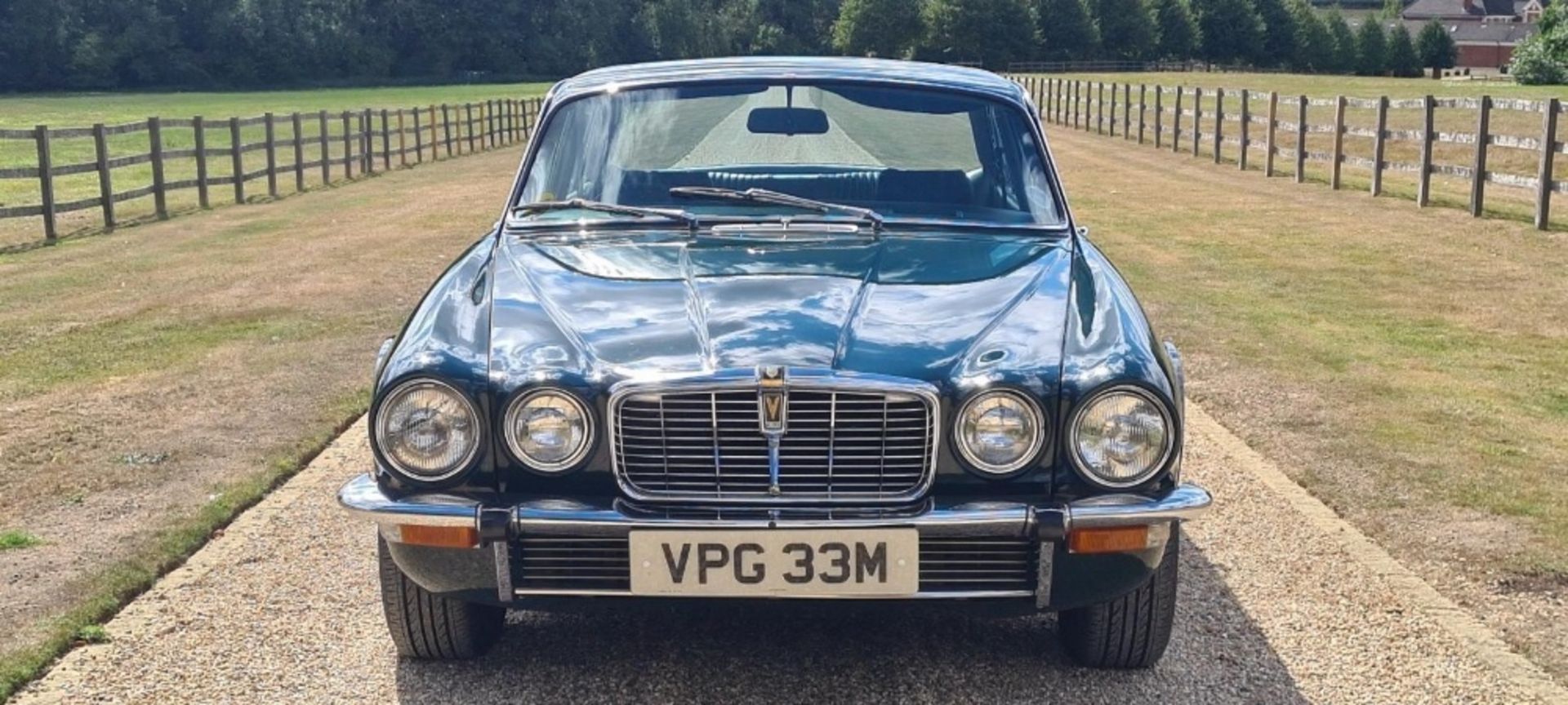 1974 JAGUAR XJ12L SALOON Registration Number: VPG 33M           Chassis Number: 2R.2342BW Recorded - Image 7 of 29