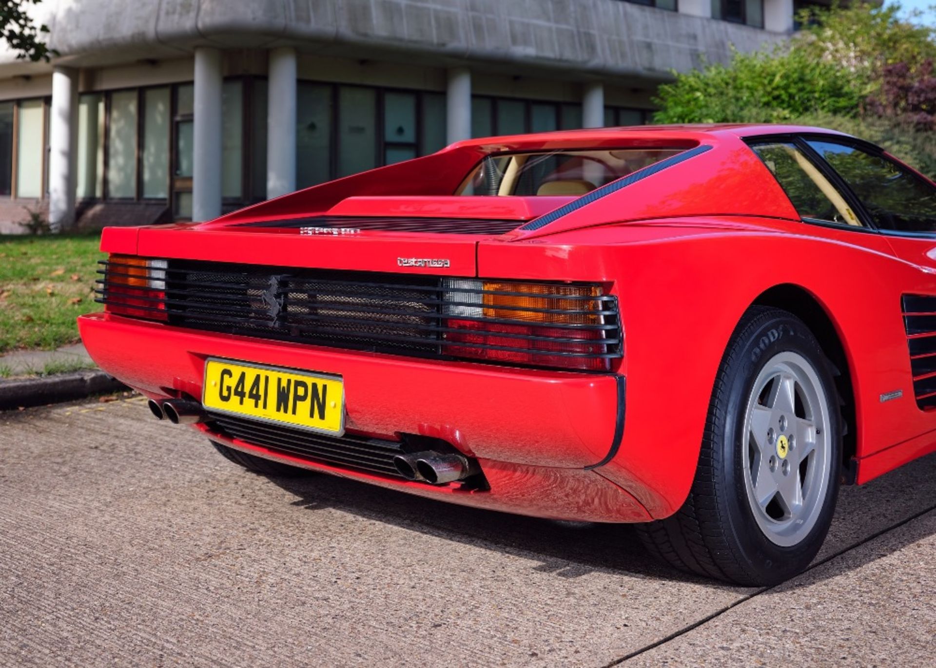 1989 FERRARI TESTAROSSA Registration Number: G441 WPN Chassis Number: ZFFAA17C000082817 Recorded - Image 8 of 59