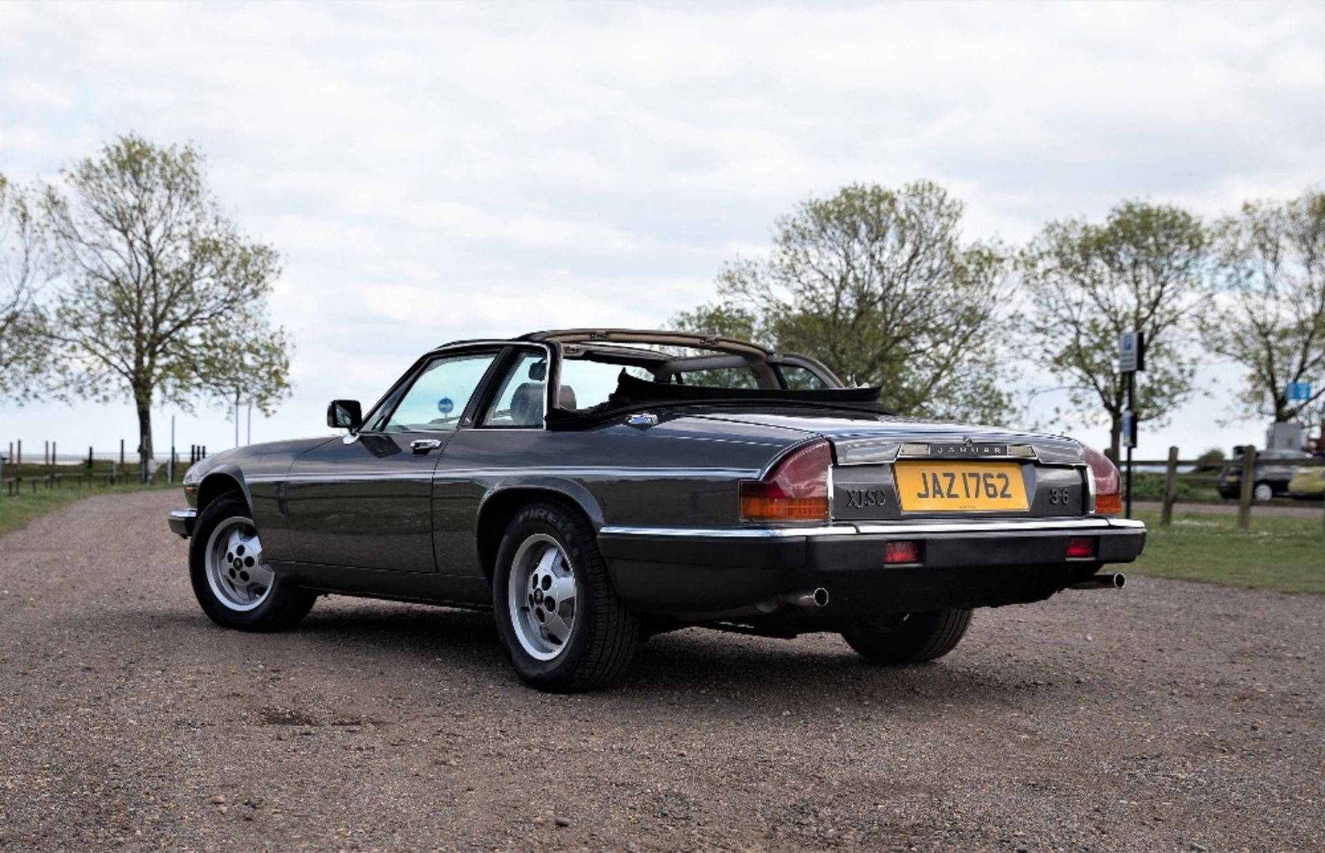 1984 JAGUAR XJ-S 3.6 CABRIOLET Registration Number: JAZ 1762 Chassis Number: SAJJNACC7CC114172 - Image 10 of 26