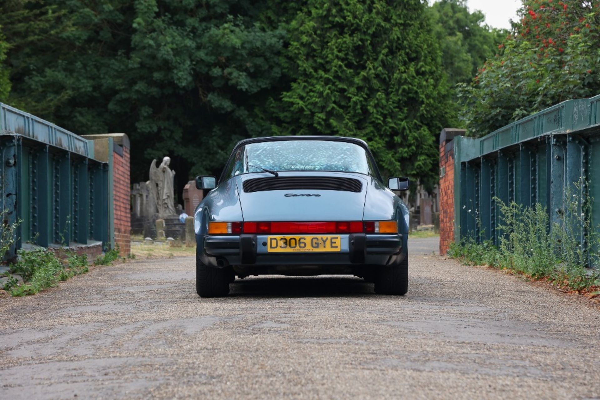 1987 PORSCHE 911 3.2 TARGA Registration Number: D306 GYE          Chassis Number: WPOZZZ91ZHS140584 - Image 11 of 34