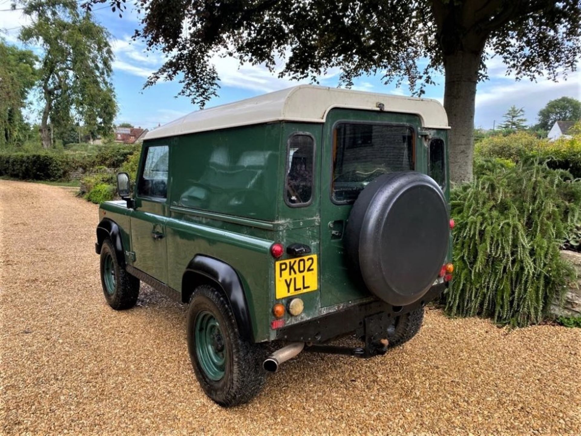 2002 LAND ROVER DEFENDER 90 TD5  Registration Number: PK02 YLL Chassis Number: SALLDVA572A637649 - Image 6 of 6